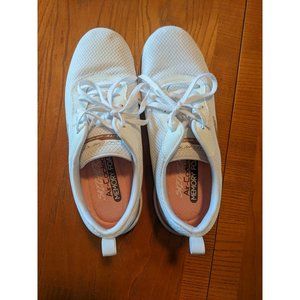 Sketchers Canvas light-weight white shoes women's size 8